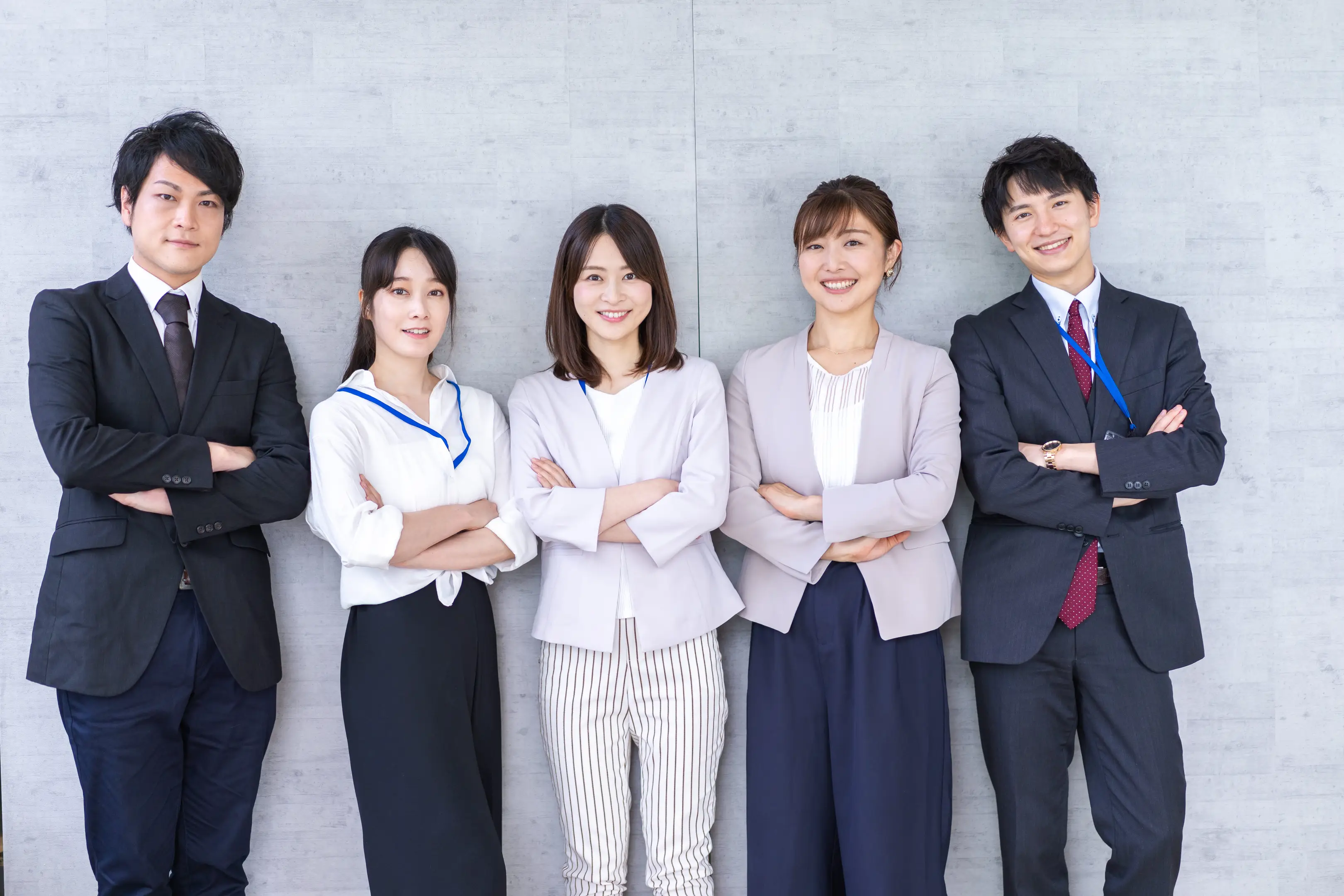 社員が打ち合わせを行う様子
